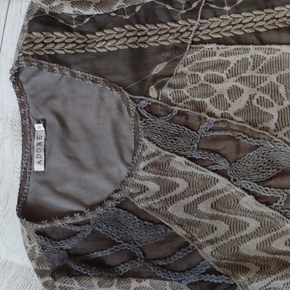 ADORE MULTIMEDOA ASYMMETRICAL TUNIC TOP - Picture 3 of 7